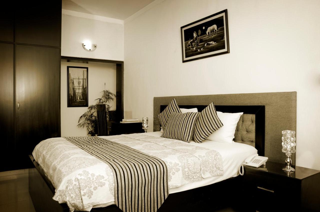 Royal Elegance Hotel Lahore Ngoại thất bức ảnh