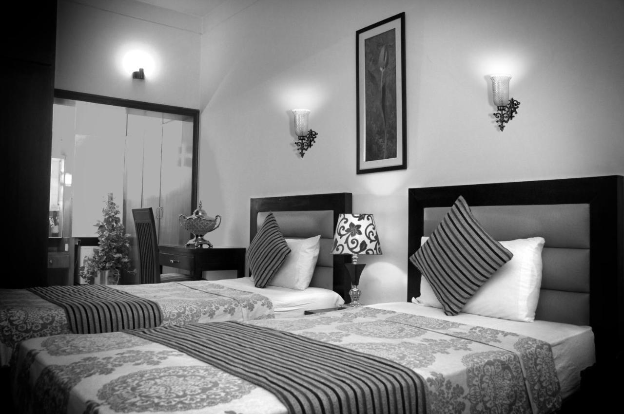 Royal Elegance Hotel Lahore Ngoại thất bức ảnh