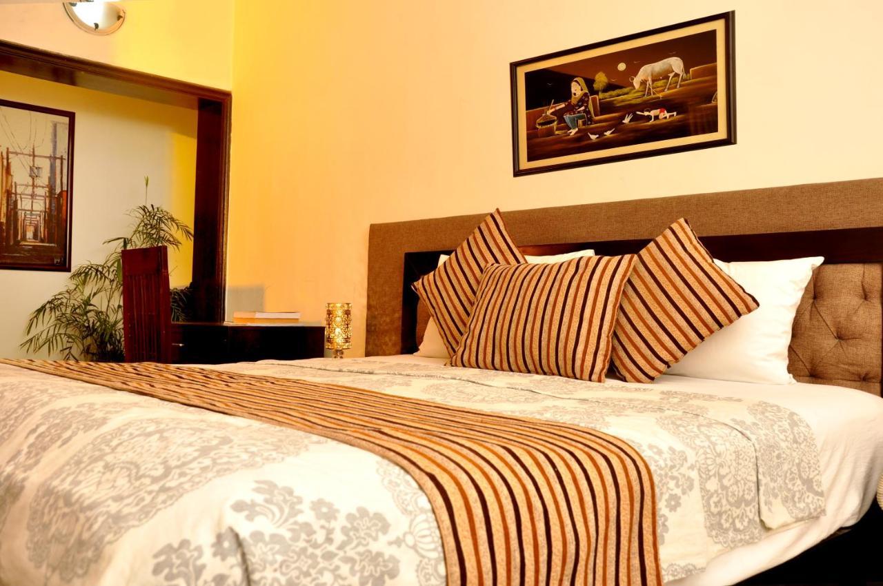 Royal Elegance Hotel Lahore Ngoại thất bức ảnh