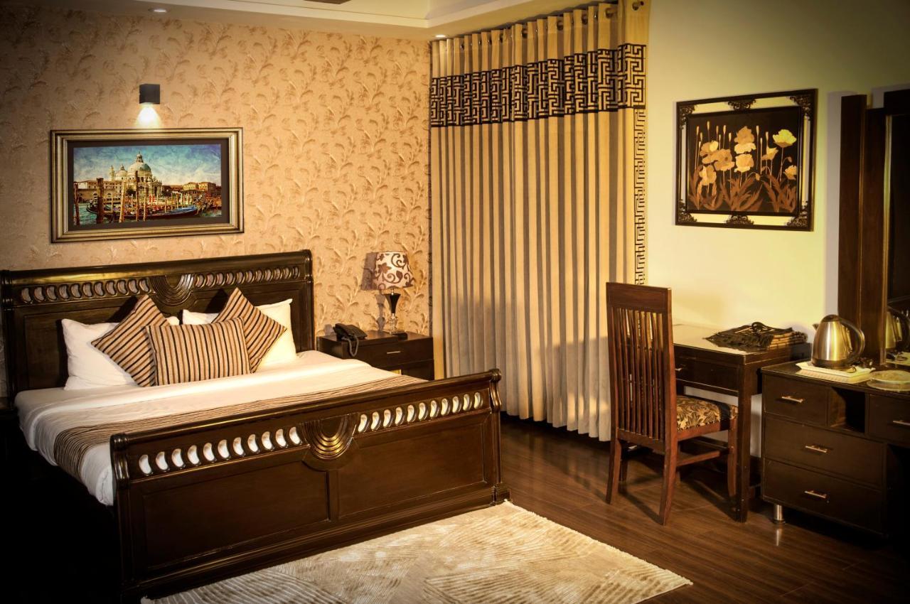 Royal Elegance Hotel Lahore Ngoại thất bức ảnh