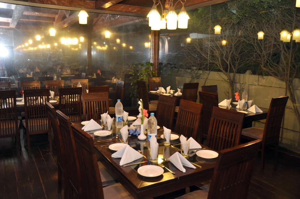 Royal Elegance Hotel Lahore Ngoại thất bức ảnh