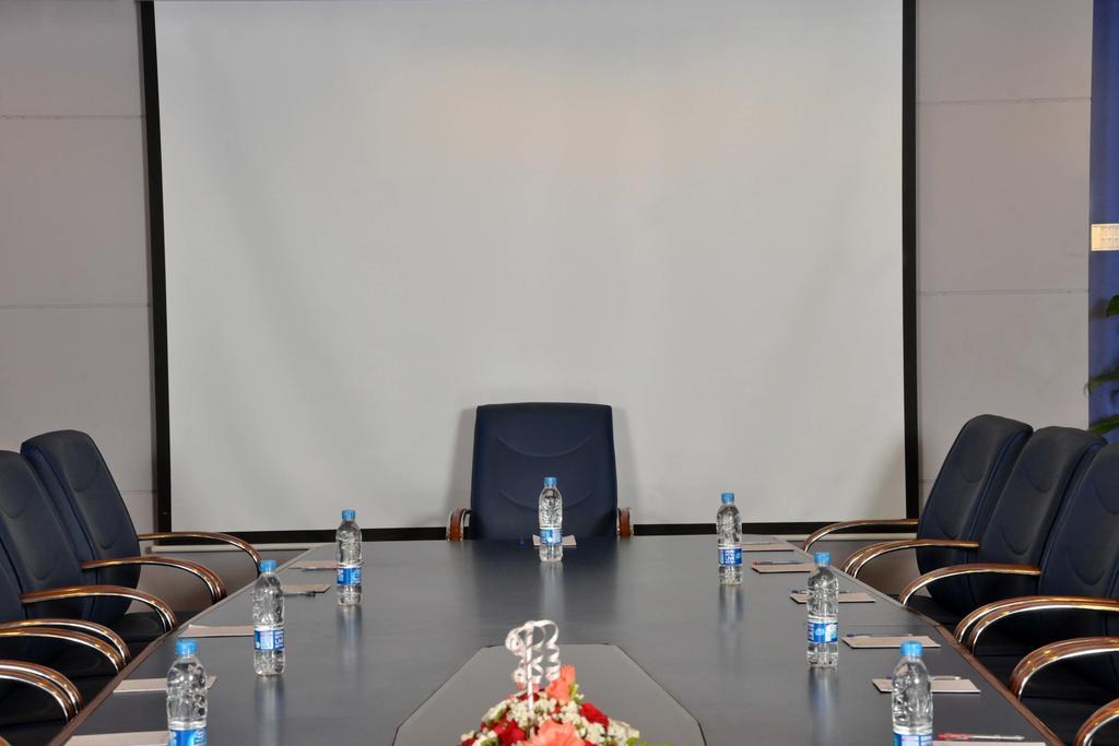 Royal Elegance Hotel Lahore Ngoại thất bức ảnh