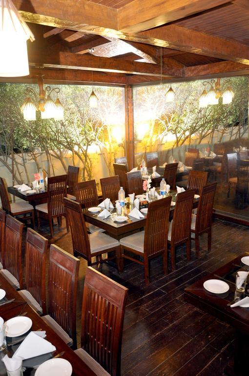 Royal Elegance Hotel Lahore Ngoại thất bức ảnh